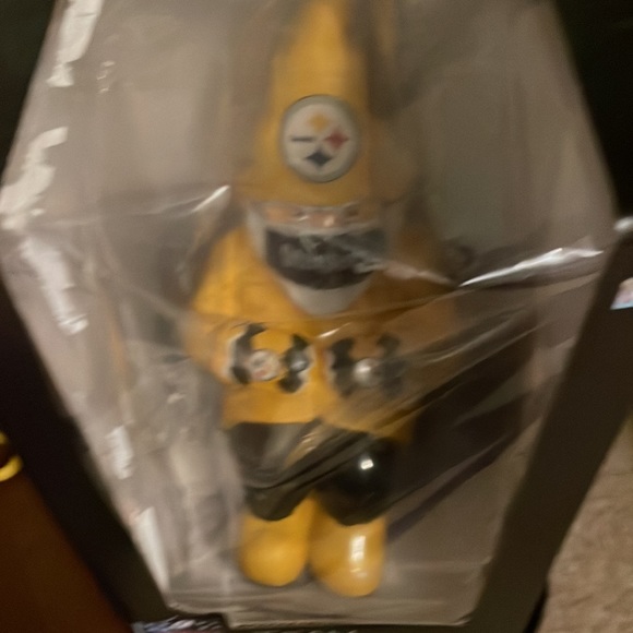 NFL Steelers Team Gnome - Picture 4 of 4